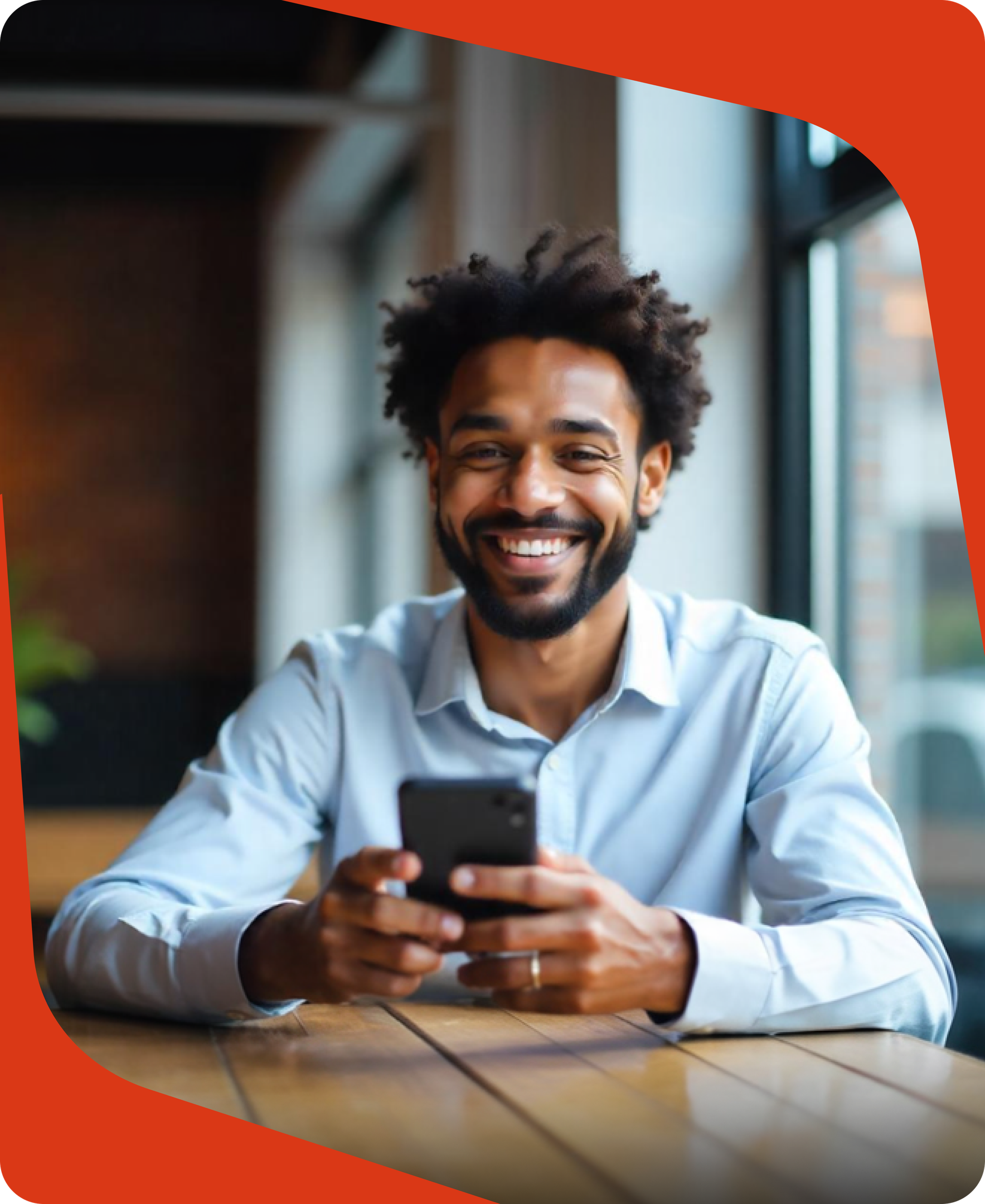 Cliente segurando um tablet